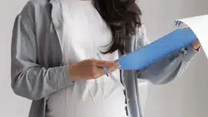 TBMM’ye sunulan kanun teklifi ile analık izni ve babalık izni sürelerinin uzatılması düzenlemesi
